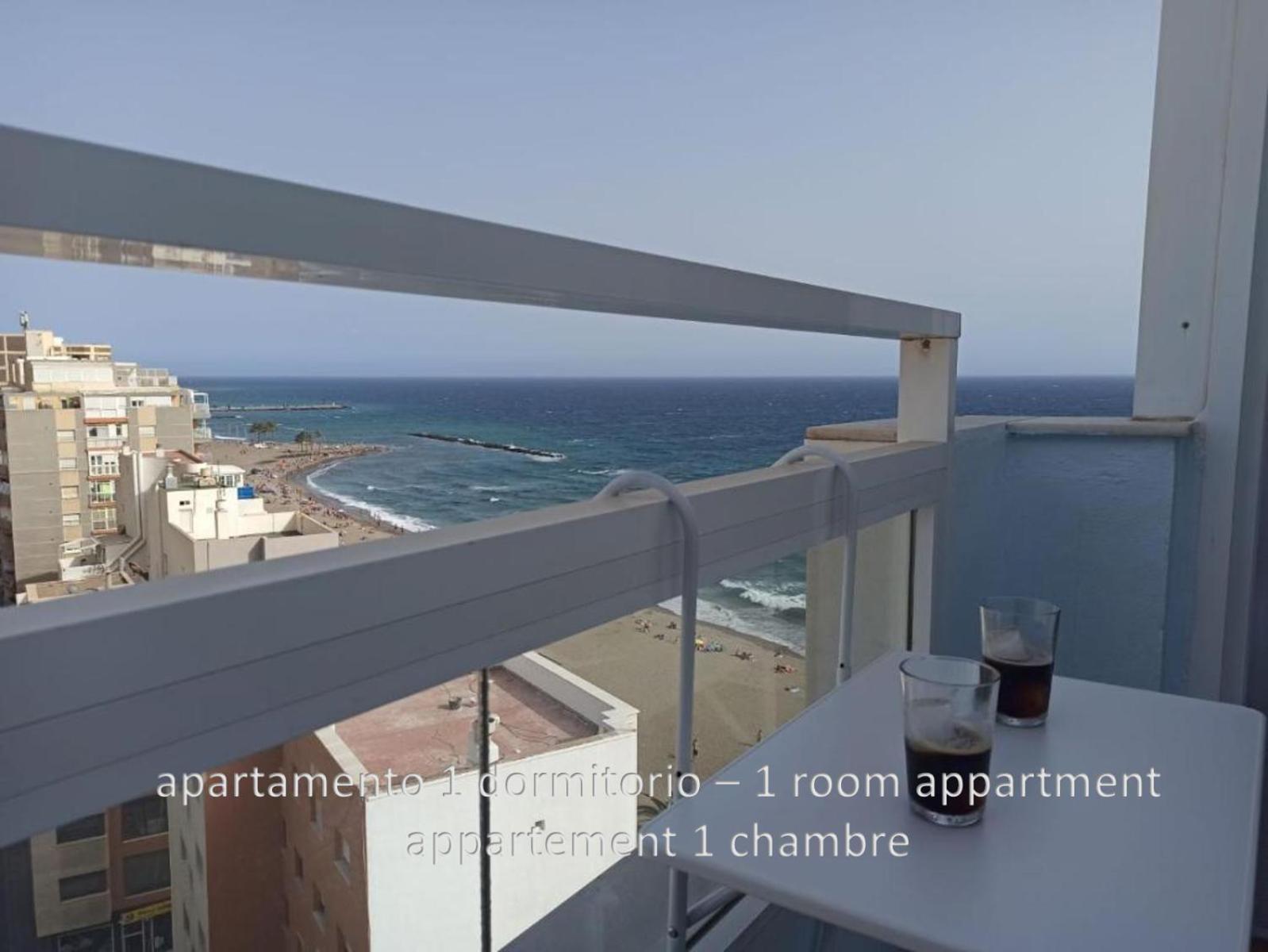 Increible Atico Con Vistas A La Bahia De Almeria Luaran gambar