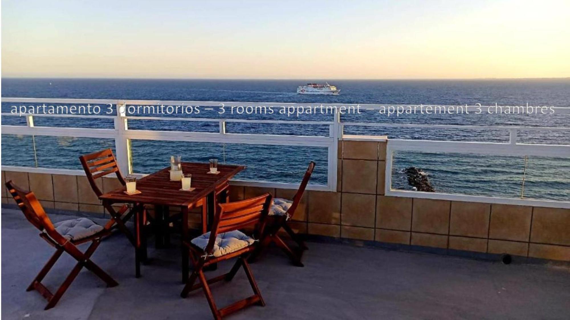 Increible Atico Con Vistas A La Bahia De Almeria Luaran gambar